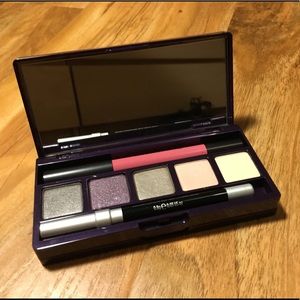 On the go makeup kit